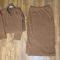 Продам теплый костюм, в Челябинске