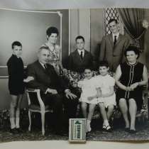 Большая старинная семейная фотография (W934), в Москве