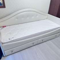 Кровать с матрасом, в Москве