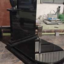 Памятники, в Кургане