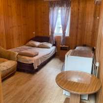Сдаю номера трех четырех местные по цене 3500₽, в Геленджике