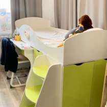 Кровать детская с партой, сиулом и комодом, в Электроуглях