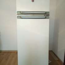 Холодильник двухкамерный, в Москве