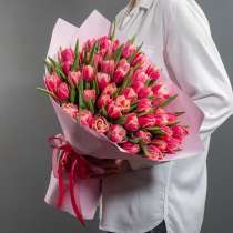 Тюльпаны пионовидные, в Москве