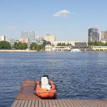 Прогулки на моторной лодке (скоростной байдарке), в Москве