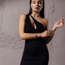 Вечернее черное платье, в Новочеркасске