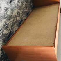 Кровать с матрацем в идеальнейшем состоянии ДСП, в Евпатории