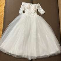 Свадебное платье новое на роспись на фотосессию S, в Москве