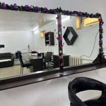 Сдается место для парикмахера, есть 1 кресло и зеркало больш, в г.Бишкек