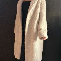 Зимняя шубка молочная, в г.Уральск