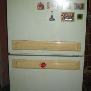 Двухкамерный холодильник "Стинол 110", в Волгограде