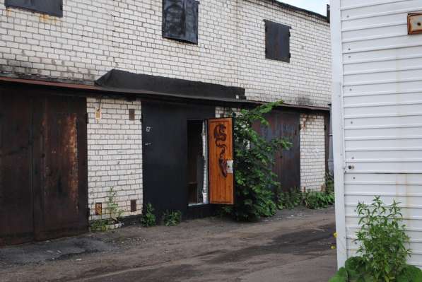 Двухэтажный кирпичиный гараж в Зеленограде