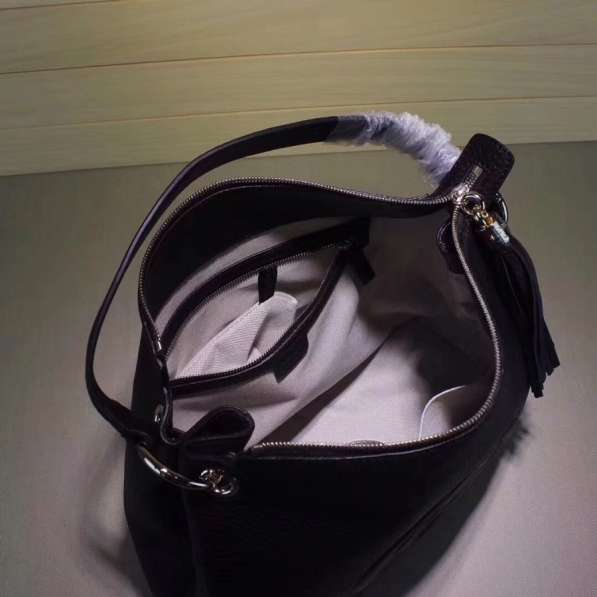 Gucci сумка на молнии чёрного цвета в Москве фото 3