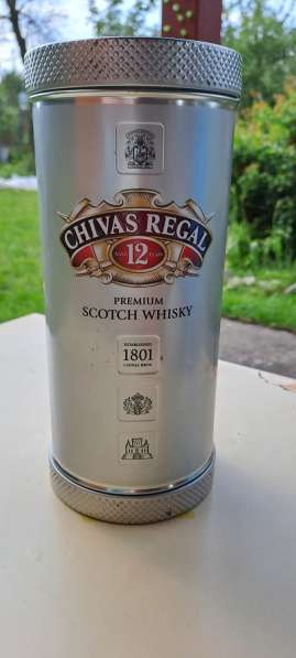Коробка жестяная из под Виски Chivas Regal