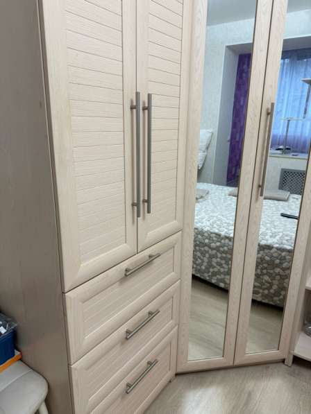 Шкаф угловой