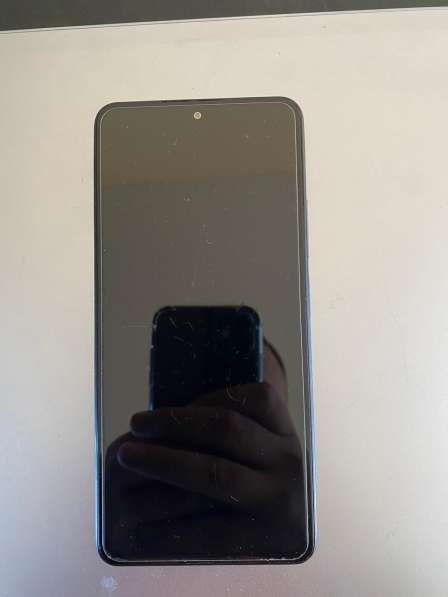 Продам телефон PocoF3