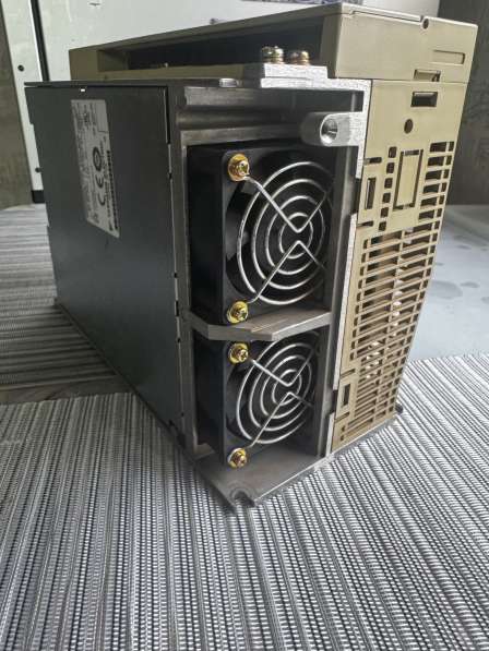 Сервопривод Yaskawa sgdh-20DE 400V Ver. 33841 в Долгопрудном