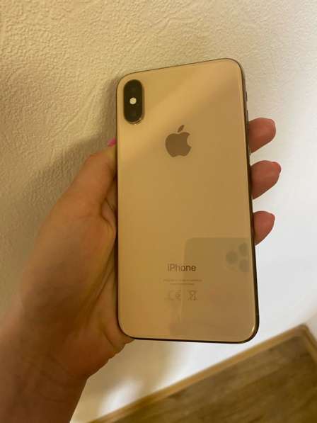 IPhone XS gold в Москве