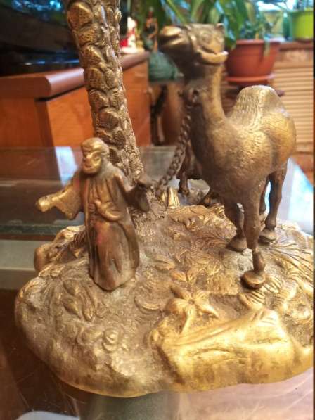 Бронзовая скульптура Бедуин с верблюдом и коровой в Королёве фото 4