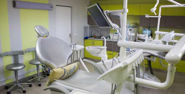Действующая стоматология с кабинетом зуботехника