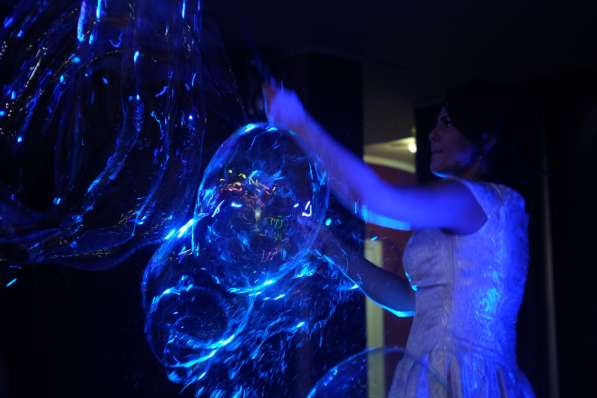 Шоу мыльных пузырей на свадьбу в Смоленске фото 7