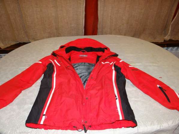 Женская горнолыжная куртка в Сочи фото 4