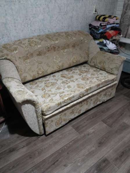 Продаю диван раскладной Б/У в фото 6