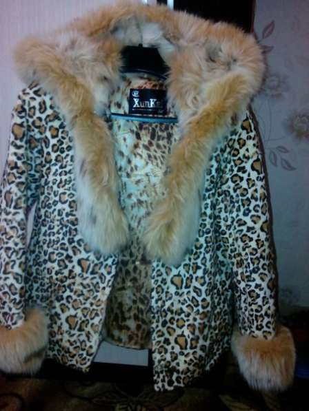 Продается недорого куртка из натурального меха лисы