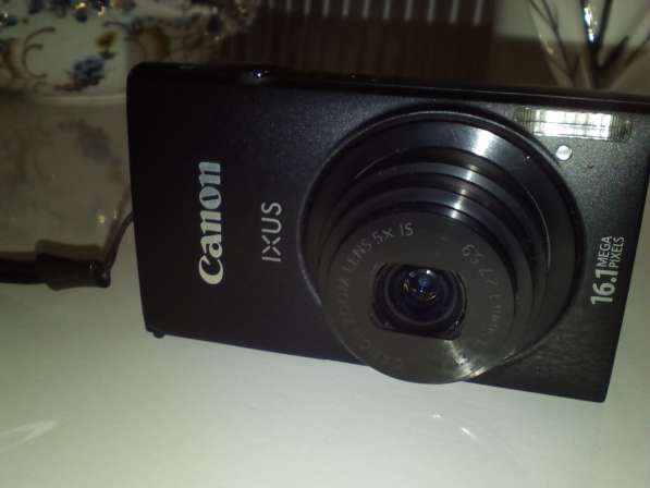 Фотоаппарат Canon IXUS