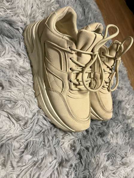 Женские кроссовки демисезон