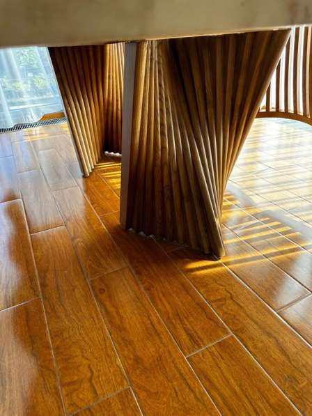 Стол и стулья в Москве