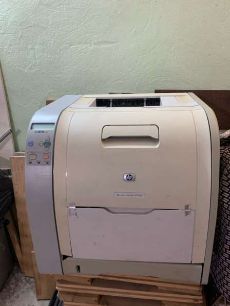 Принтер цветной hp lj 3700