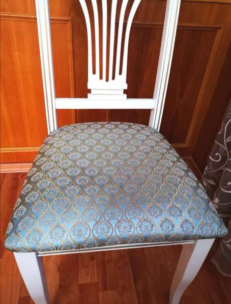 Стол со стульями в Махачкале
