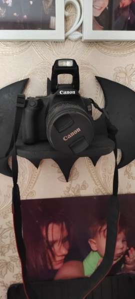Зеркальная фотокамера canon eos 250d в 