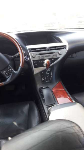 Продаю Полдома! С ремонтом в фото 3