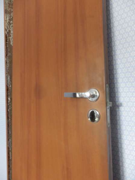 Двери межкомнатные б/у 2 штуки, цена за каждую в Москве фото 3