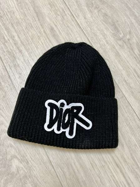 Новая шапка Dior