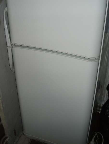 Холодильник-морозильник Indesit C236NFG.016 в Москве