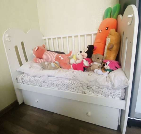 Детская кроватка