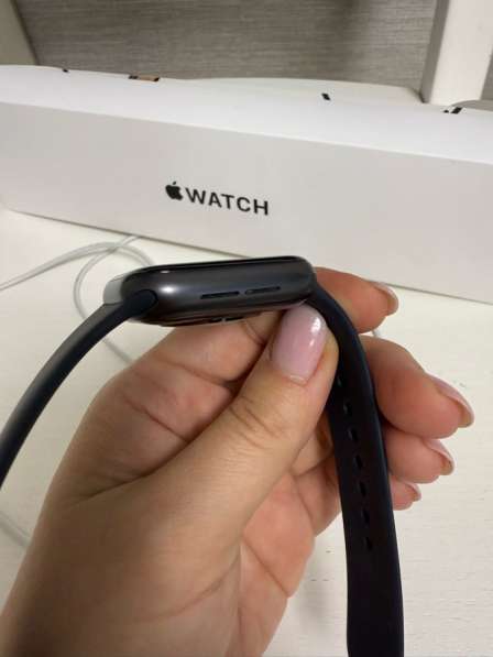 Apple Watch SE 40 mm синие в Москве фото 6