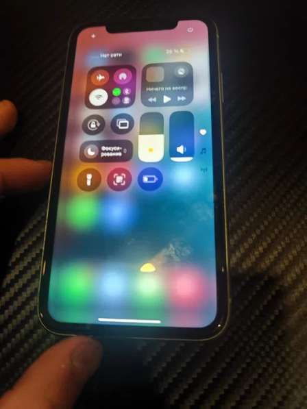 Отдам даром разбитый айфон 11