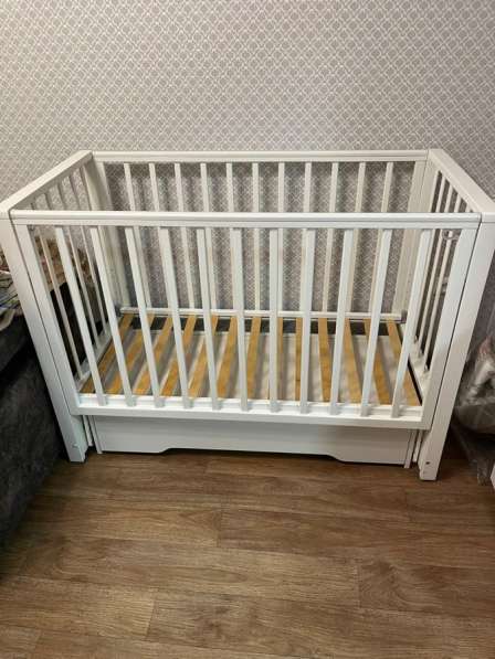 Кровать и комод в отличном состоянии