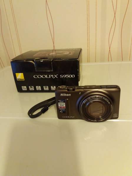 Продаю фотокамеру Nikon s9500 в Санкт-Петербурге