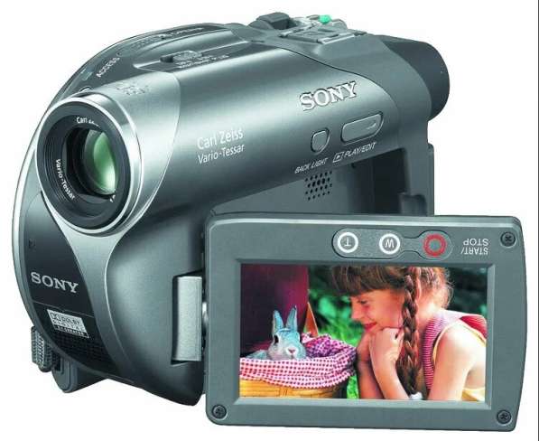 Sony DCR-DVD305E - цифровая видеокамера + доп. аккумулятор