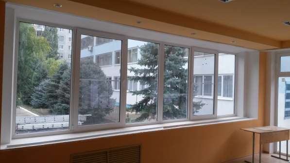 Остекление и отделка балконов в Волгограде фото 9