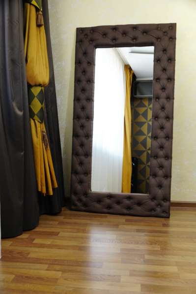 Мягкая мебель:зеркало в мягкой оправе и тумба в Энгельсе фото 4