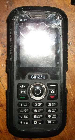 Телефон Ginzzu R3 Dual