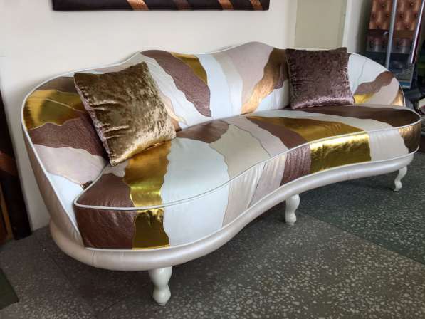 Оригинальный кожаный диван Alberta в Москве