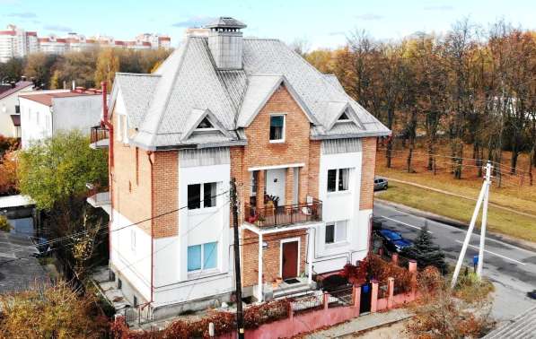 Продается 3-этажный коттедж с мебелью в Минске, ул. Заслонов