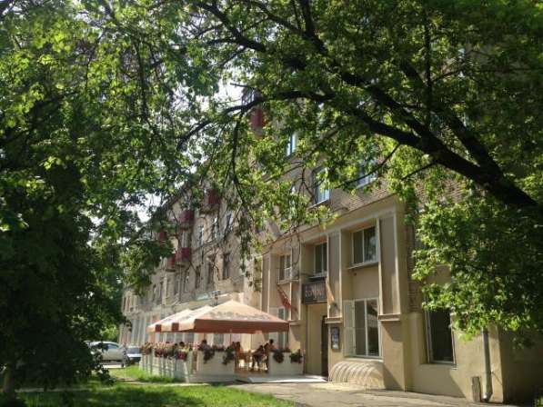 Продам двухкомнатную квартиру в Жуковском. Жилая площадь 52 кв.м. Этаж 1. Дом кирпичный. 
